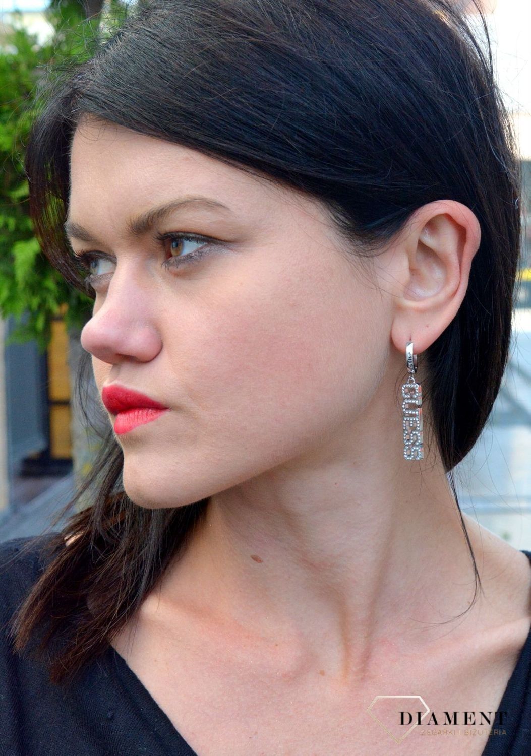 Kolczyki GUESS stalowe duży napis Guess z cyrkonią UBE20026.jpg