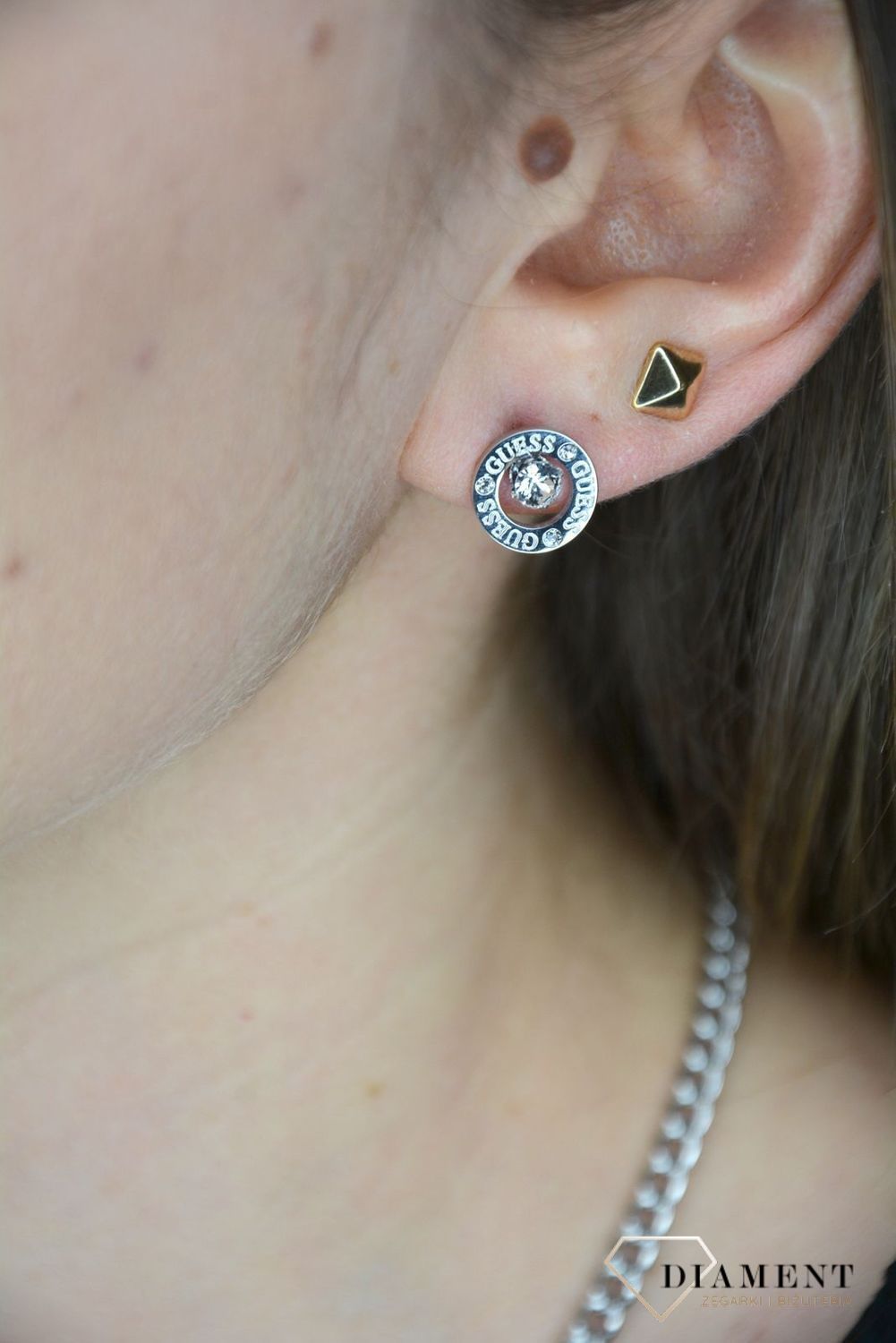 Kolczyki GUESS stalowe kółko z cyrkonią UBE20134.jpg