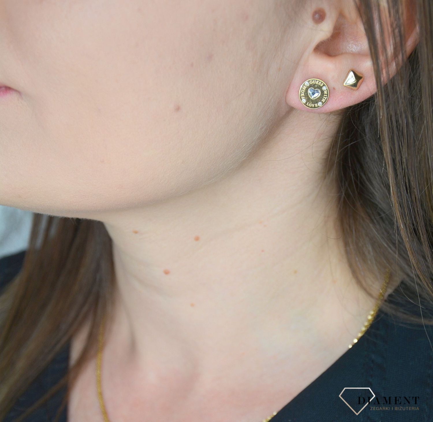 Kolczyki GGUESS pozłacane koło z sercem UBE70037.jpg