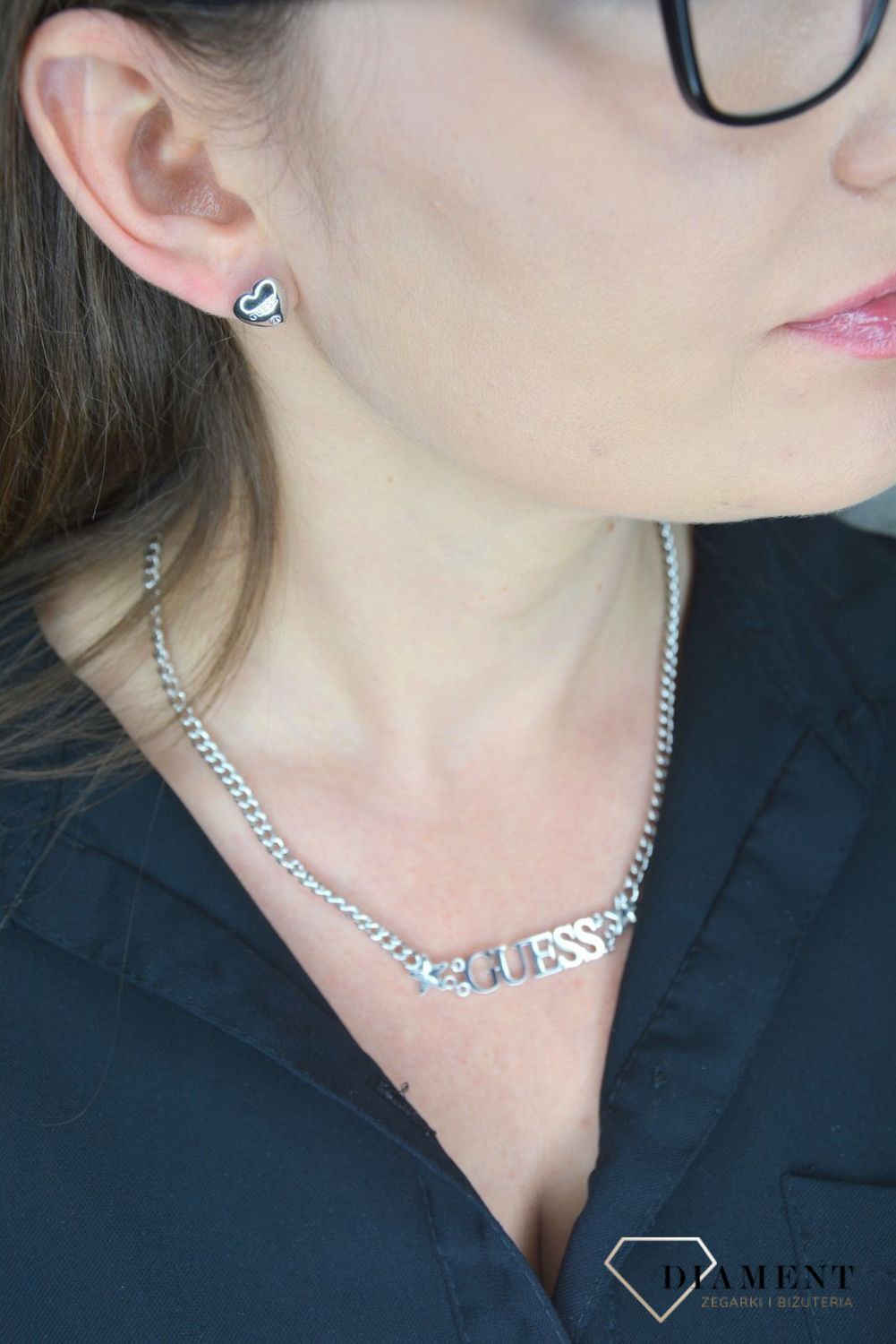 Kolczyki GUESS stalowe wypukłe serce UBE70104.jpg