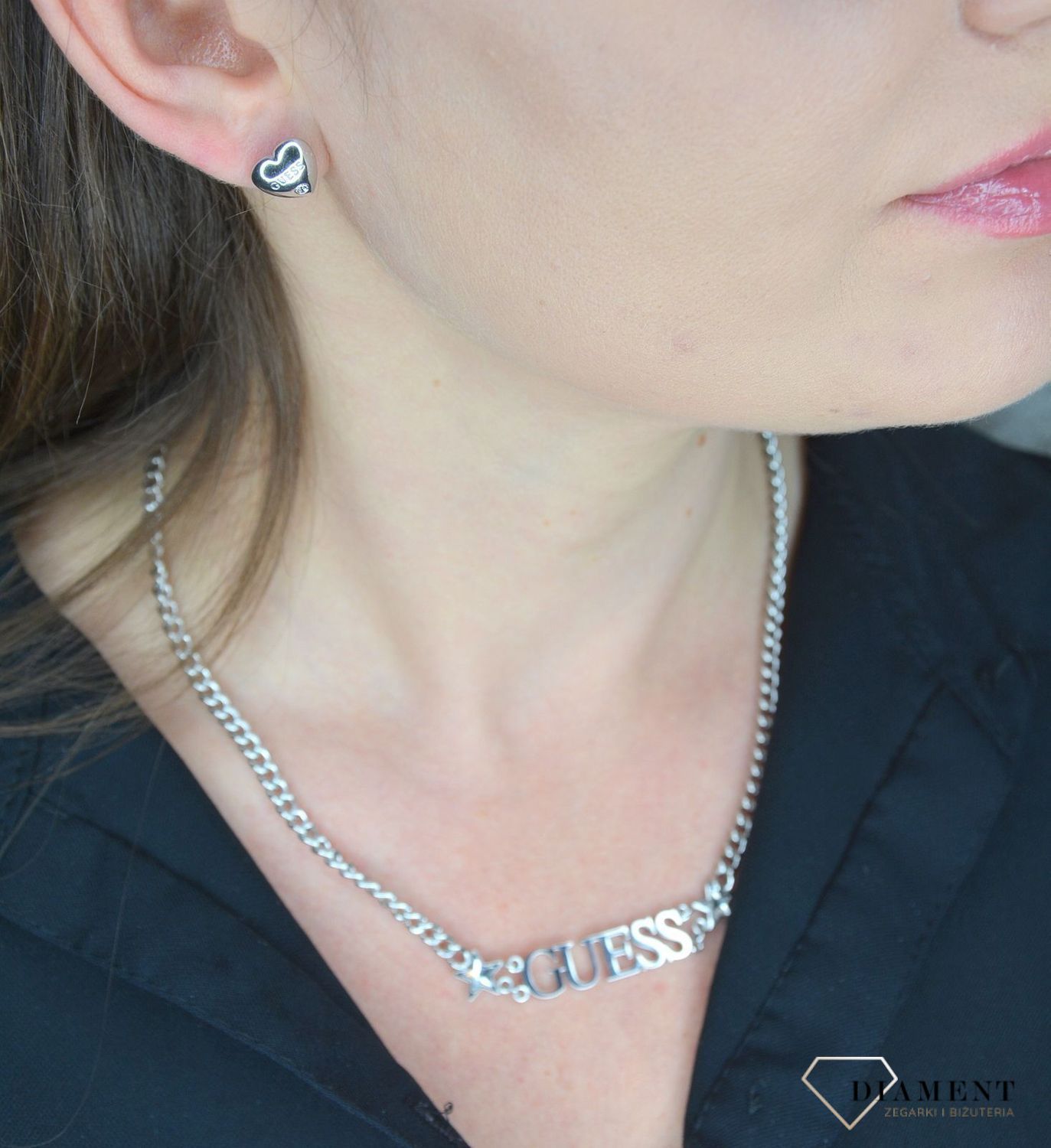 Kolczyki GUESS stalowe wypukłe serce UBE70104.jpg