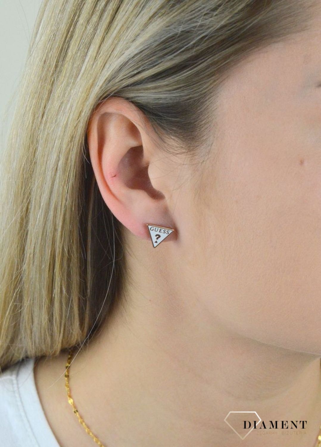 Kolczyki GUESS pozłacane trójkąty UBE70124.jpg