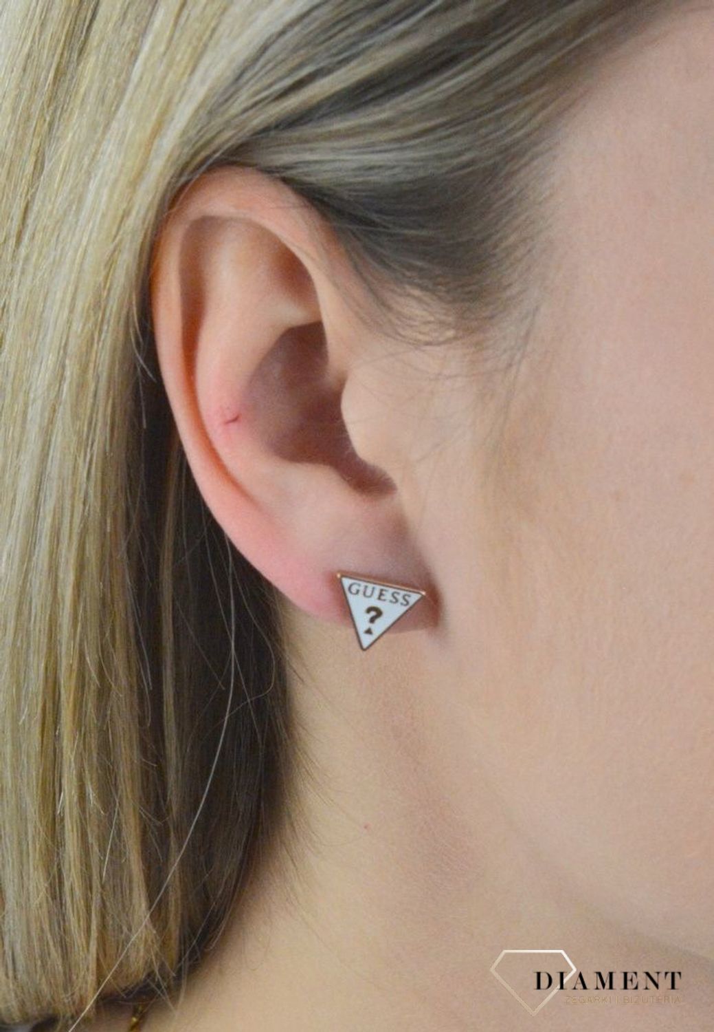Kolczyki GUESS pozłacane trójkąty UBE70124.jpg
