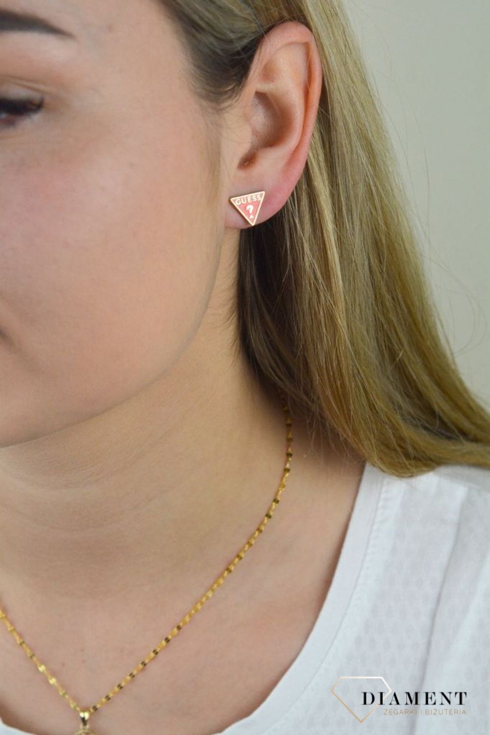 Kolczyki GUESS trójkąty różowe UBE70125.jpg