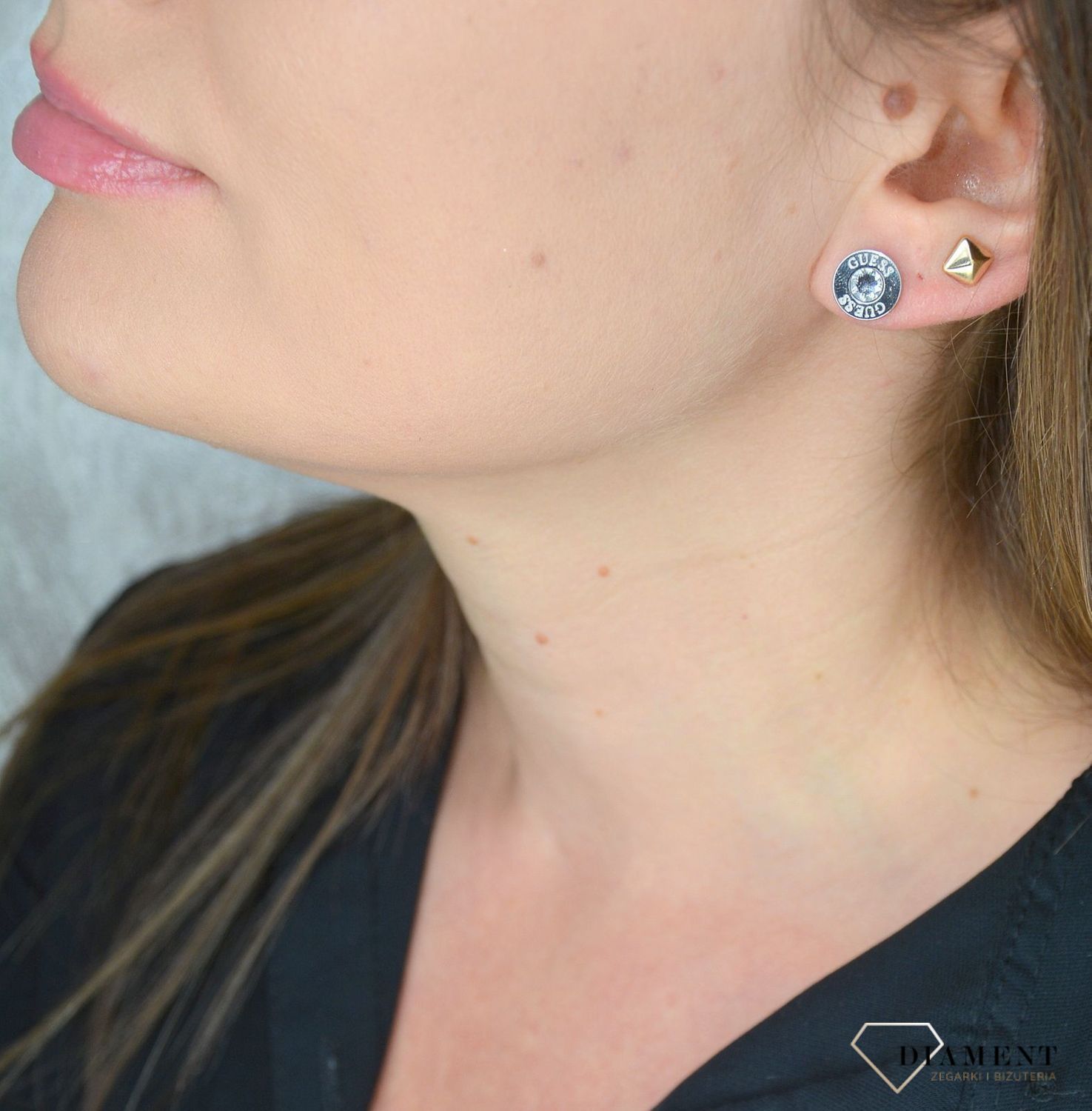 Kolczyki GUESS stalowe z kryształkiem UBE78094 (2).jpg