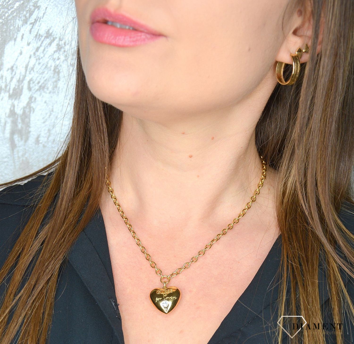 Naszyjnik GUESS pozłacany z zawieszką serce UBN70026.jpg