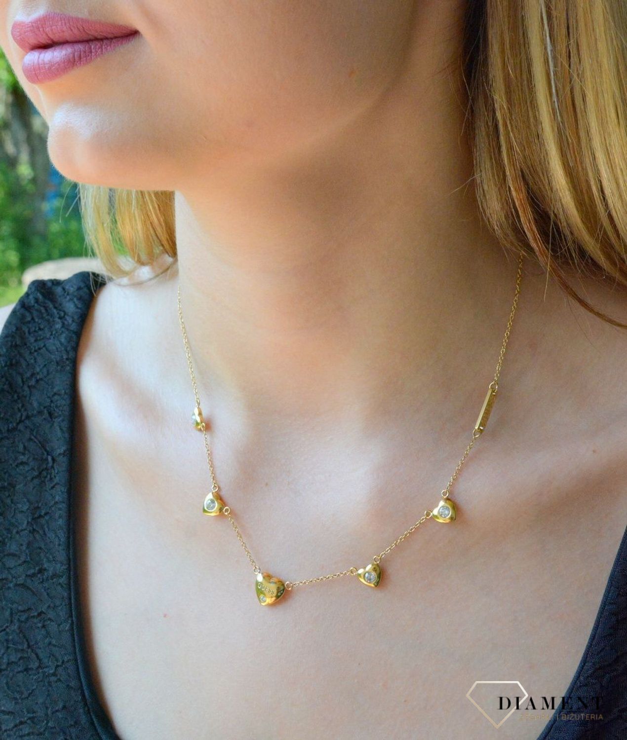 Naszyjnik GUESS pozłacany serca z kryształkami UBN70029sdf.jpg