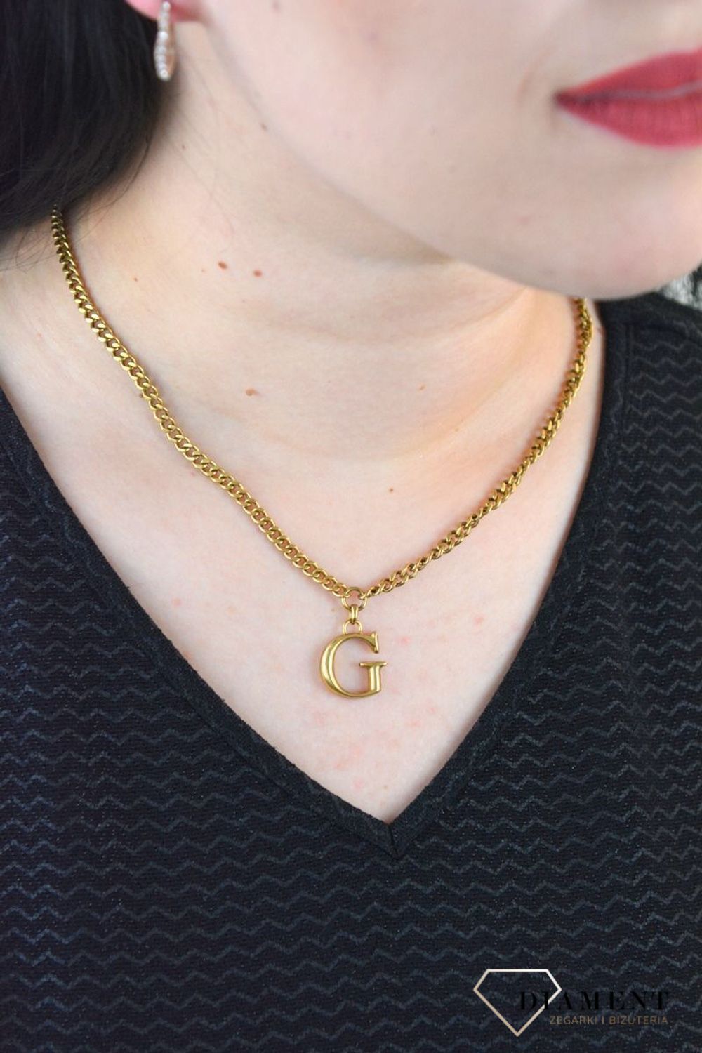 Naszyjnik GUESS pozłacany literka 'G' UBN70078f.jpg