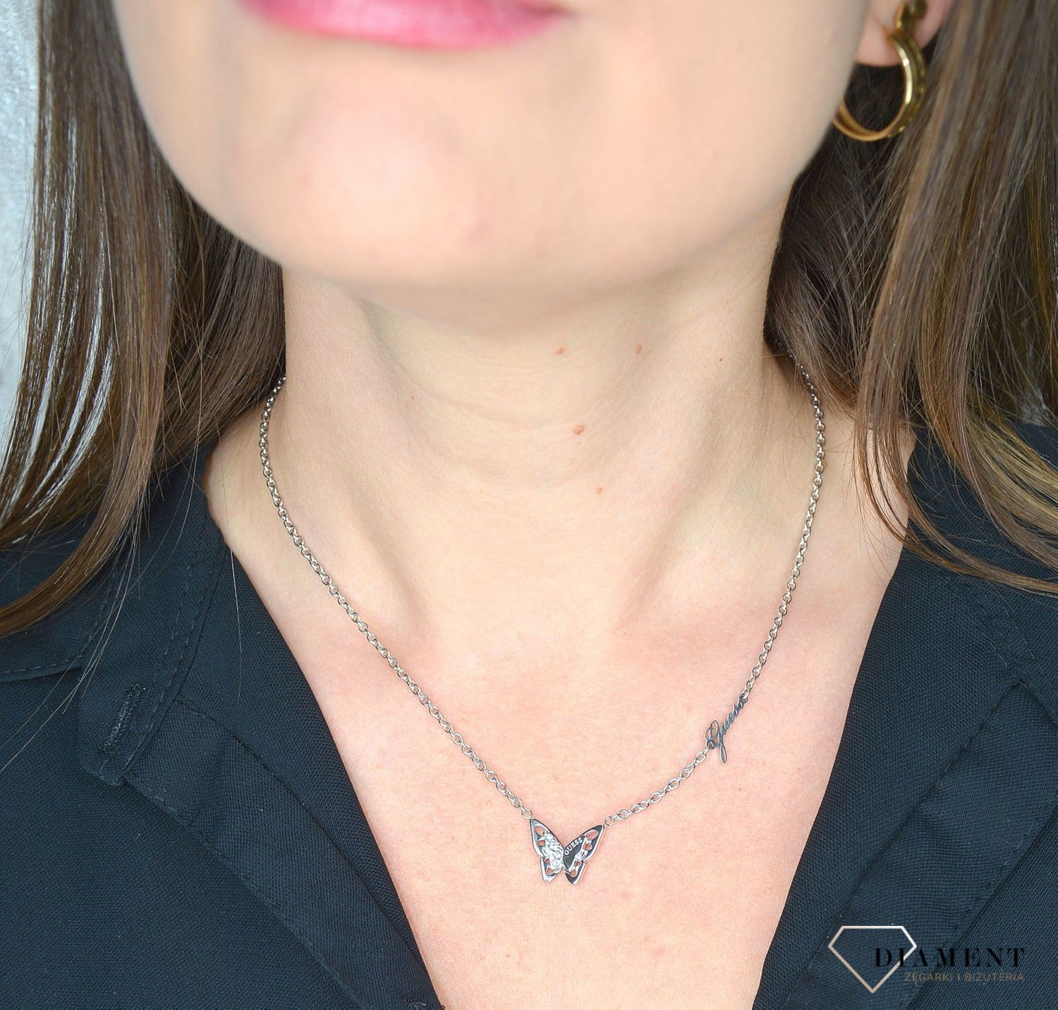 Naszyjnik GUESS stalowy zawieszka z motylkiem UBN70196vvv.jpg