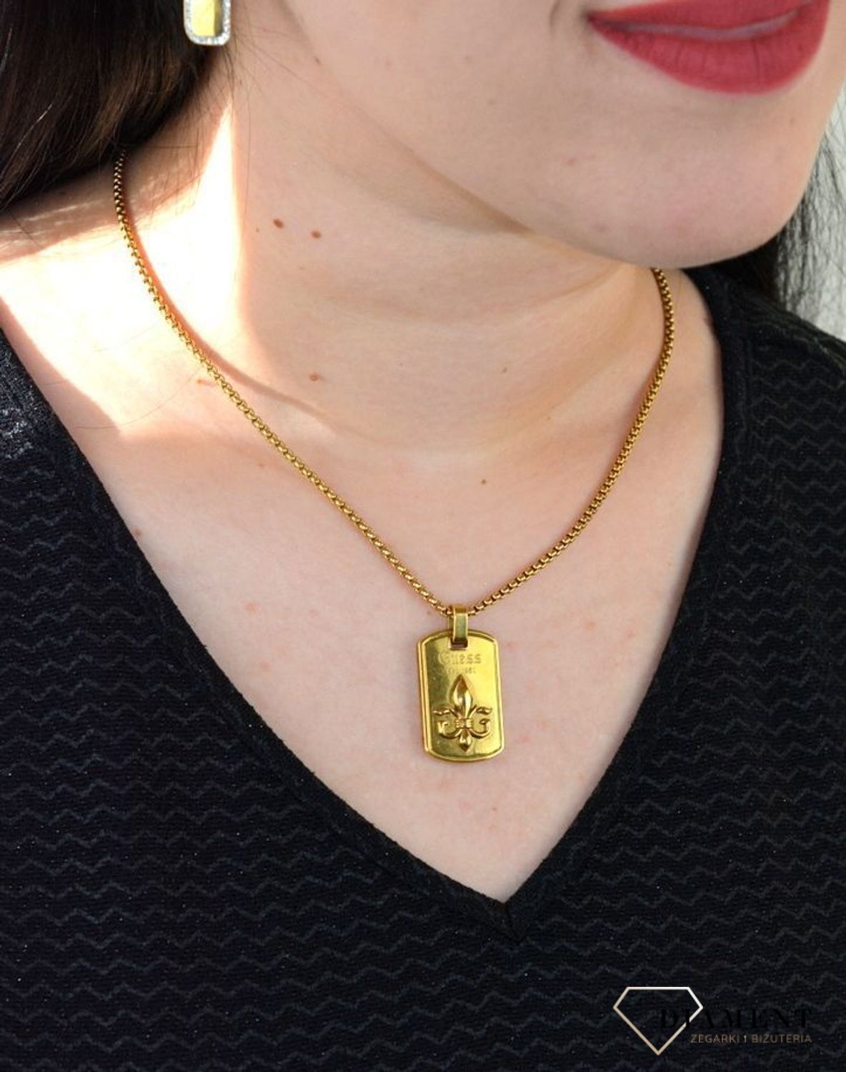Naszyjnik GUESS męski nieśmiertelnik pozłacany z możliwością graweru, biżuteria męska wykonany ze stali. Naszyjnik to wyjątkowy gadżet dla każdego mężczyzny, (2).jpg