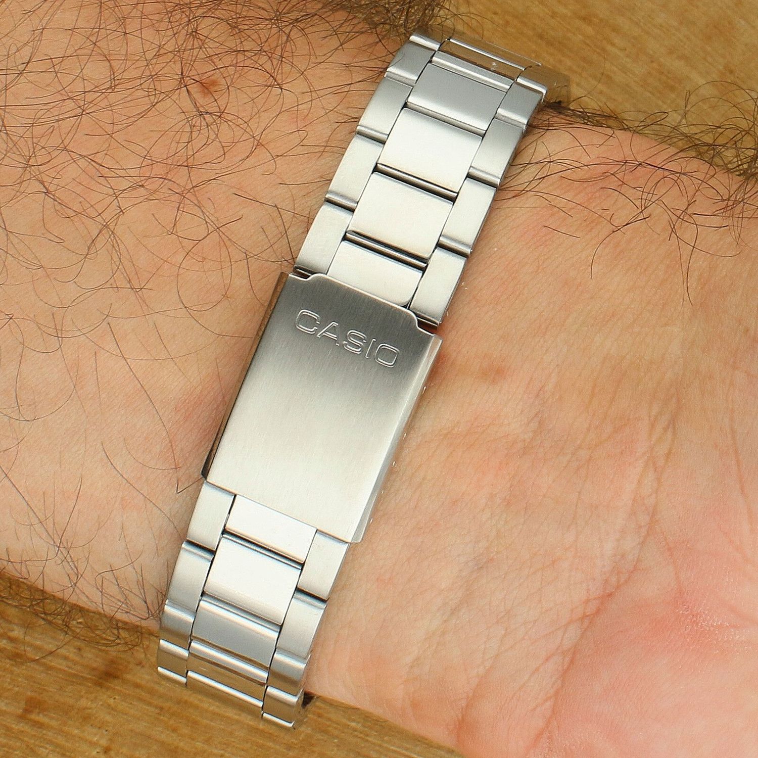 Zegarek Męski Casio UTP-1302PD-1AVEF.jpg