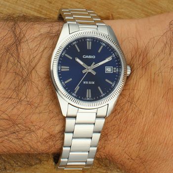 Zegarek Casio MTP-1302PD-2AV srebrny, na bransolecie blue.jpg