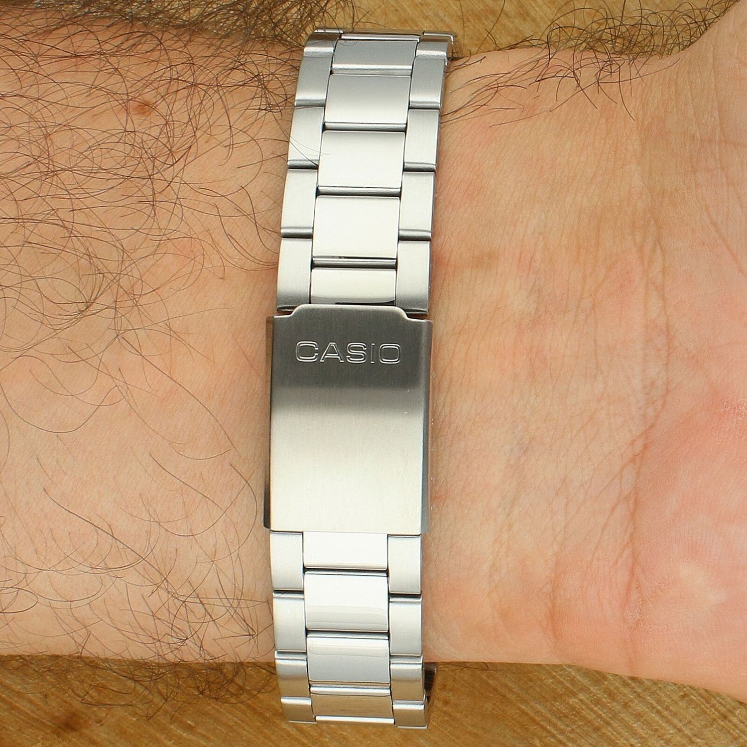 Zegarek Męski Casio UTP-1302PD-2A1VEF.jpg