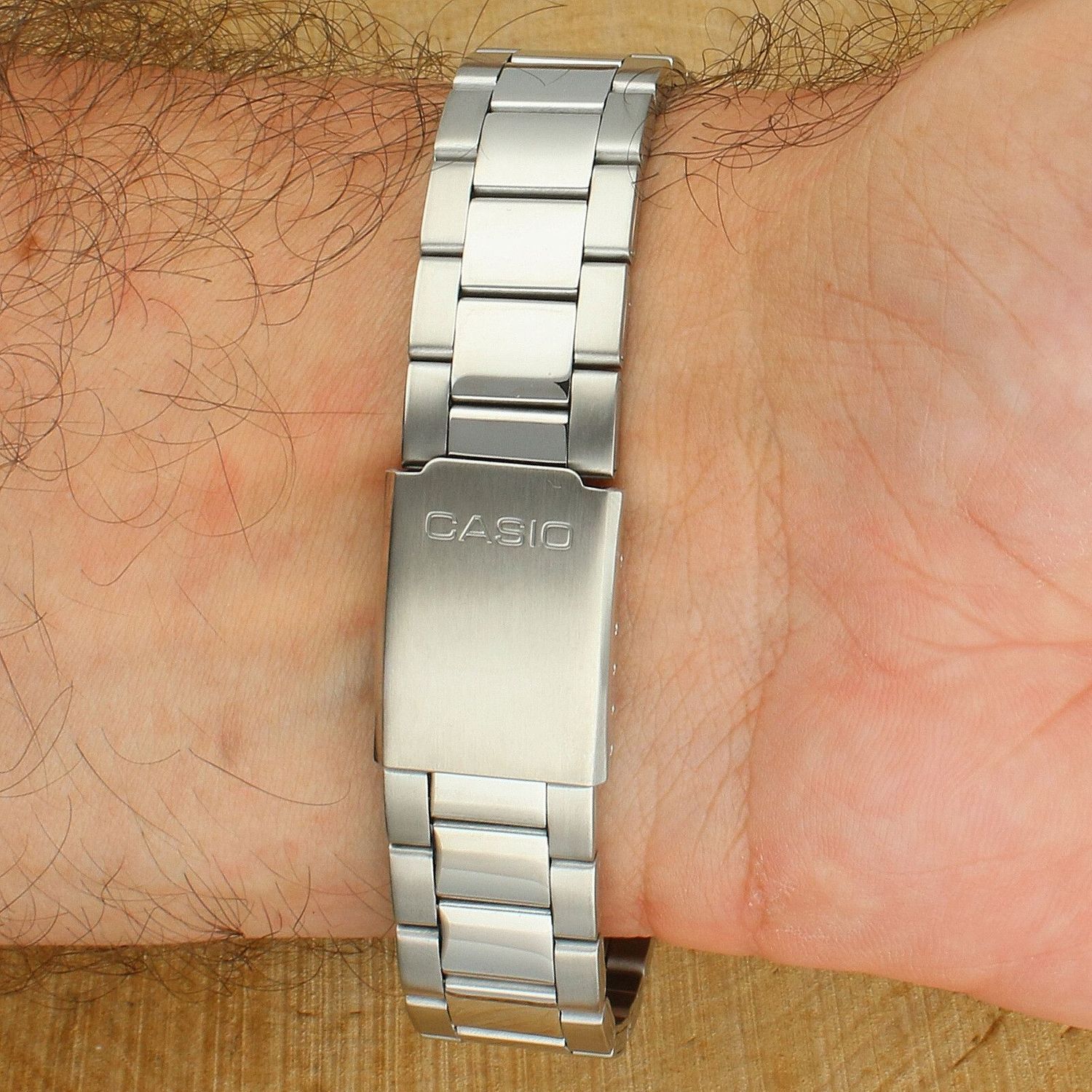 casio-timeless-collection-utp-1302pd-2a2vef-zegarek-unisex-srebrna-bransoleta-niebieska-tarcza.jpg