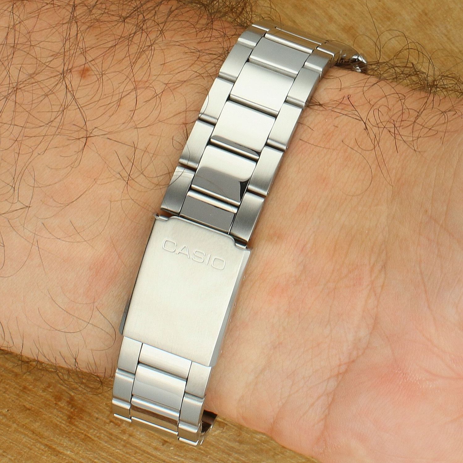 Zegarek Męski Casio UTP-1302PD-3A2VEF.jpg