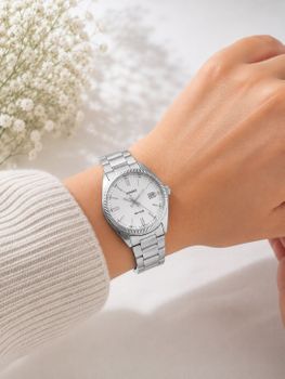 Casio UTP-1302PD-7AVEF Srebrny z Białą Tarczą women.jpg