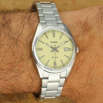 Casio UTP-1302PD-9AVEF Srebrny z Jasnożółtą Tarczą fashion.jpg