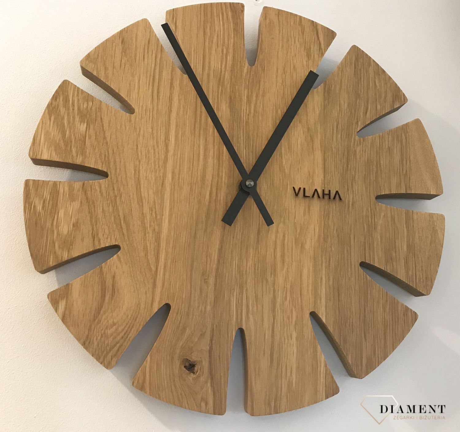 Zegar ścienny Vlaha VCT1015 - Z litego drewna dębowego.jpg