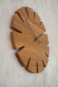 Zegar ścienny Vlaha VCT1032 - Z litego drewna dębowego✓ zegary ścienne w sklepie z zegarami Zegarki-Diament.pl ✓ Autoryzowany sklep (15).JPG