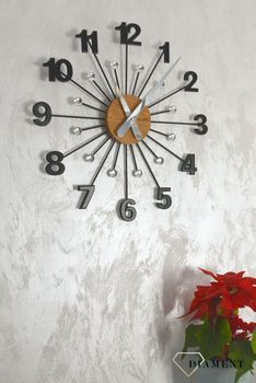 Zegar na ścianę LAVVU Design VCT1081. Zegar ścienny jest wykonany w Czechach z drewna dębowego. Zegar na ścianę w nowoczesnym stylu (2).JPG