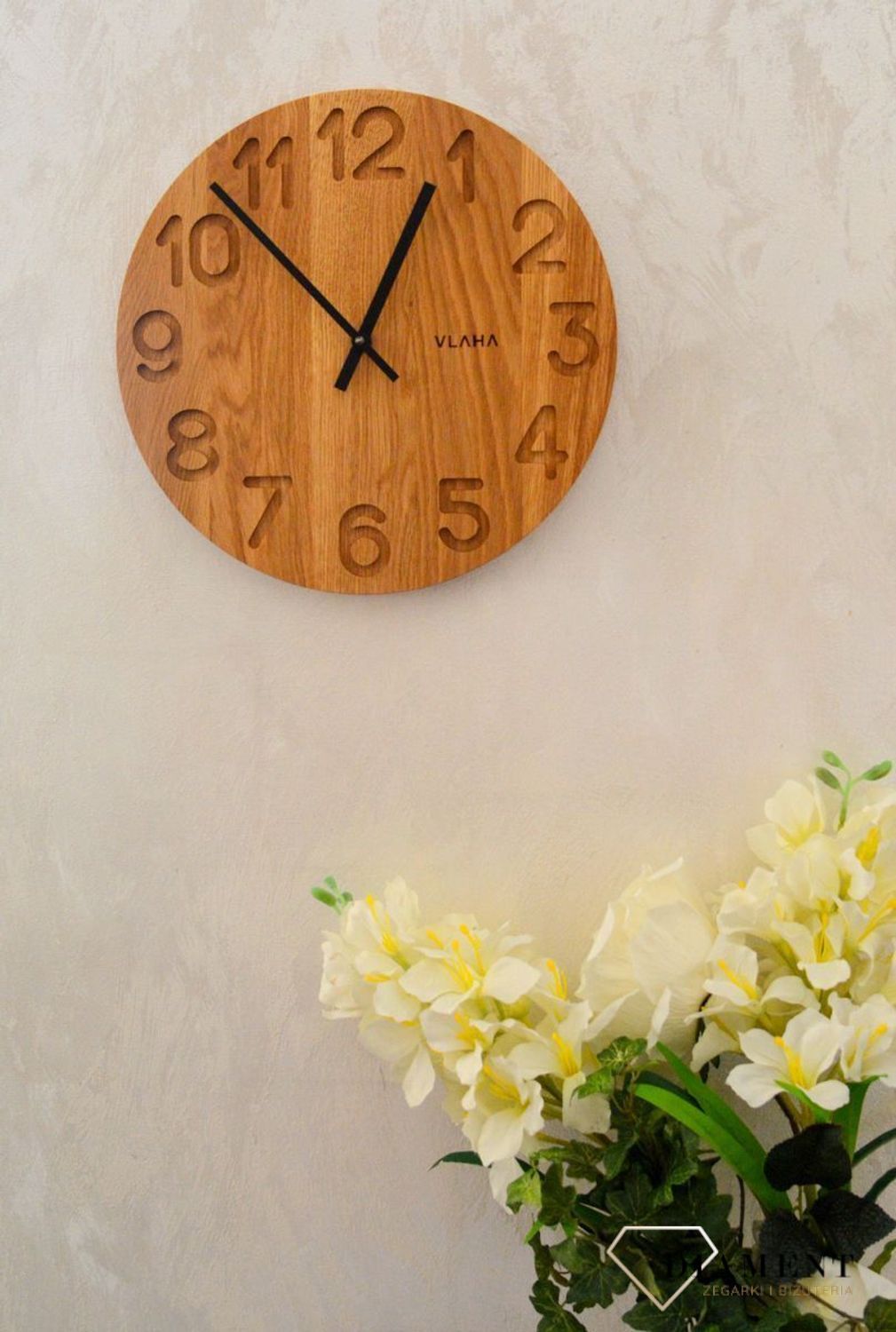 Zegar ścienny drewniany Vlaha VCT1125 Z litego drewna dębowego.jpg