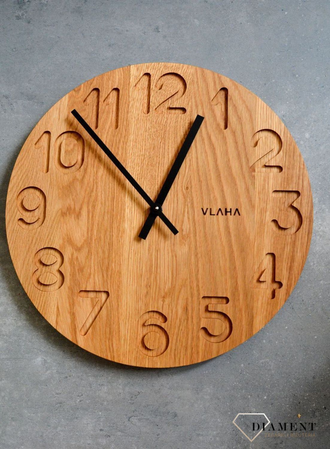 Zegar ścienny drewniany Vlaha VCT1125 Z litego drewna dębowego.jpg