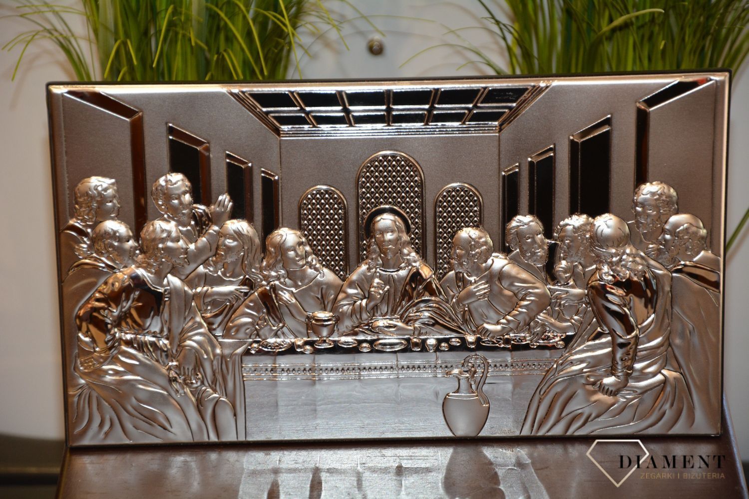 Obrazek srebrny przedstawiający Ostatnią Wieczerzę emanuje olbrzymią siłą przekazu i stanowi piękny symbol miłości, jaką Chrystus obdarzył człowieka..jpg