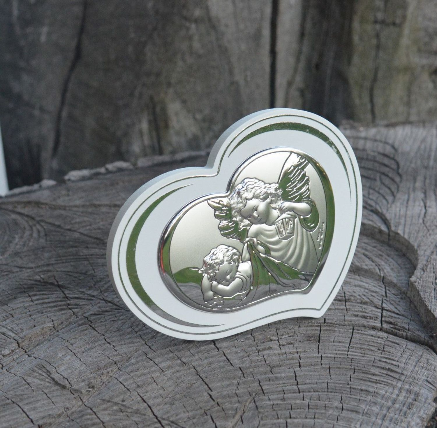 Srebrny obrazek na Chrzest Święty Aniołek z latarenką w białej oprawie serca (1).JPG