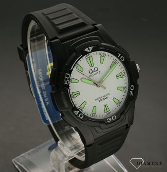 Zegarek dla dziecka QQ z indeksami VP84-004. Zegarek dla dziecka z czarnym silikonowym paskiem, z wyraźną białą tarczą z zielonymi indeksami.  (2).jpg