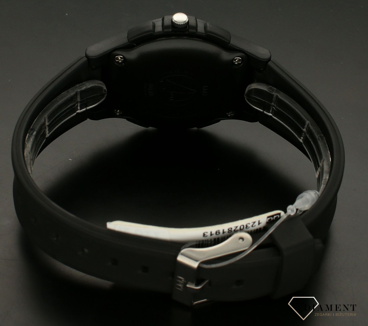 Zegarek dla dziecka QQ z indeksami VP84-004. Zegarek dla dziecka z czarnym silikonowym paskiem, z wyraźną białą tarczą z zielonymi indeksami.  (2).jpg