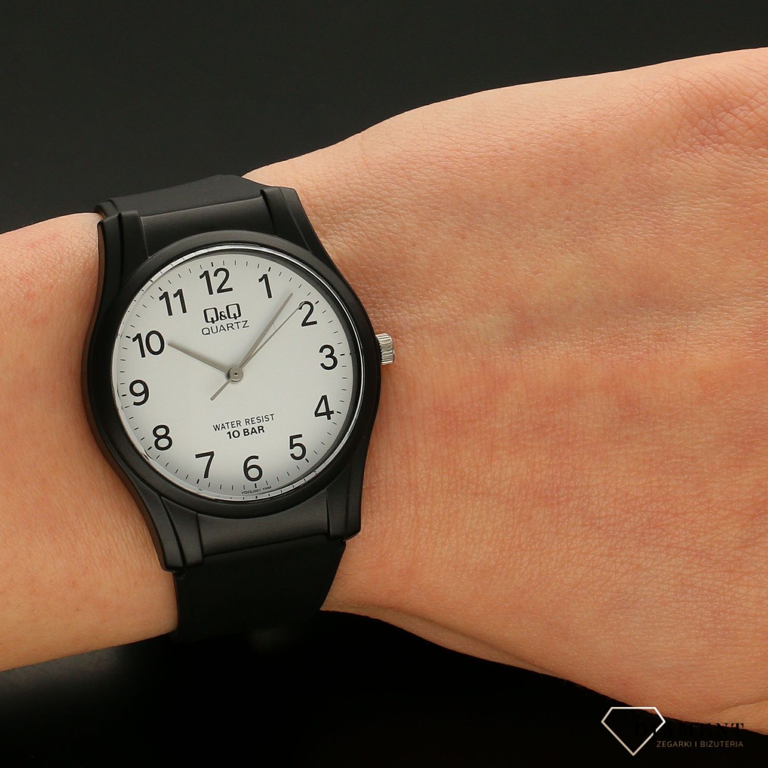 Zegarek sportowy z czytelnymi cyframi QQ VQ02-004  (1).jpg