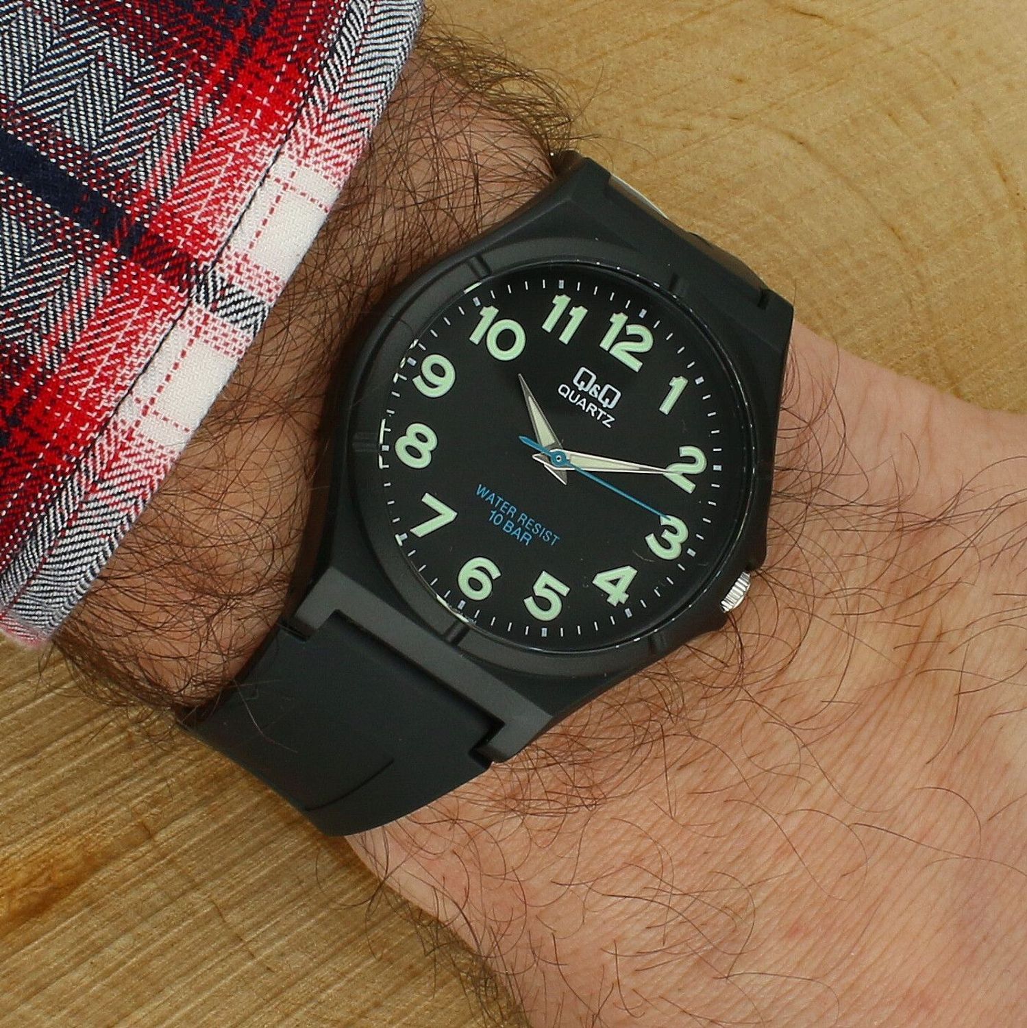 Zegarek męski Q&Q VQ66-025 – sportowy 100M, czarny klasyczny (1).jpg