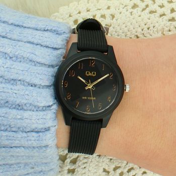 Zegarek dziecięcy Q&Q VS13-009  Czarna tarcza  Wodoodporny 10 BAR  Kwarcowy (2).jpg