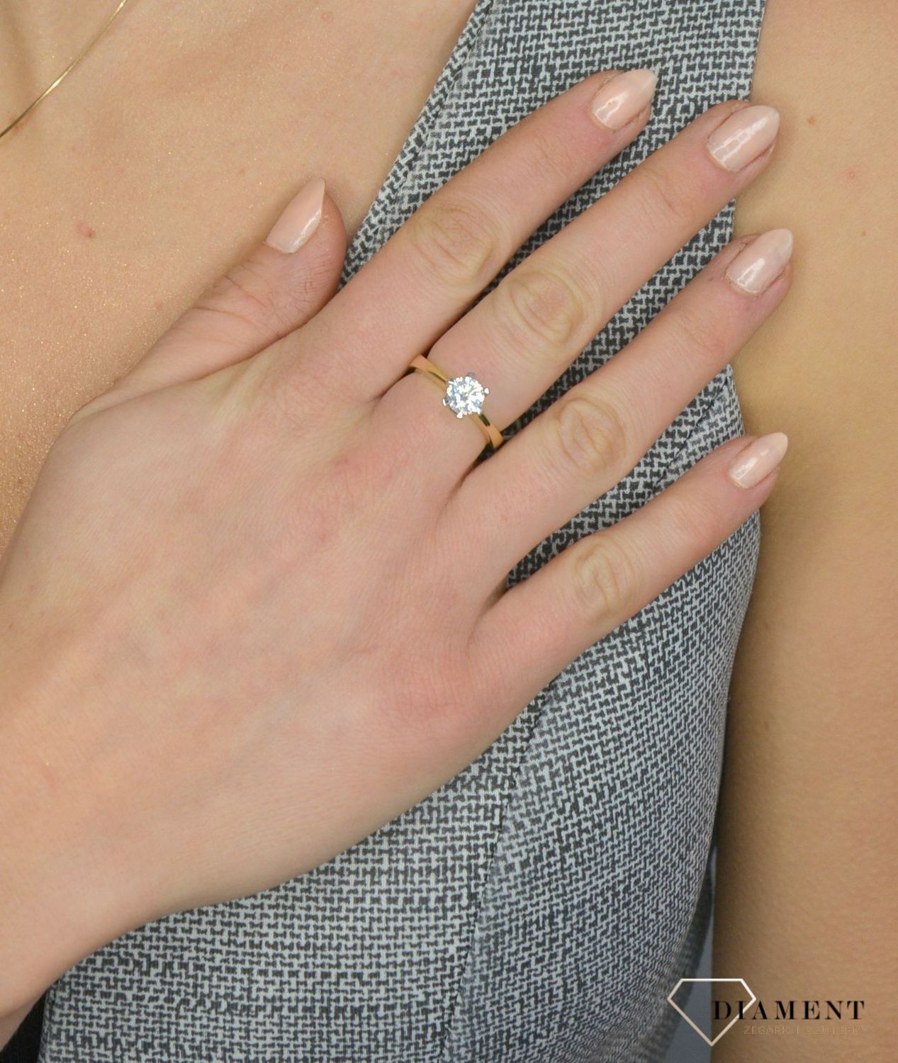 Pierścionek z żółtego złota z brylantem 0,20ct Klasyka W220 próba 585 MARKO.jpg