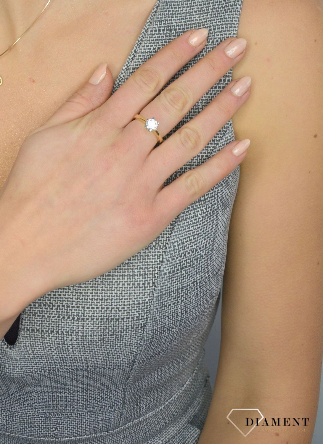 Pierścionek z żółtego złota z brylantem 0,20ct Klasyka W220 próba 585 MARKO.jpg