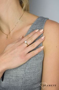 Pierścionek zaręczynowy złoty DIAMENT 585 diament 1,01 ct to piękny złoty pierścionek na zaręczyny, który spodoba się każdej kobiecie. Wybranka Twojego serca doceni wielki brylant w oprawie z białeg (11).JPG