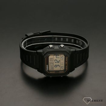 Zegarek męski z dużym i czytelnym wyświetlaczem. Koperta w kształcie kwadratu, które jest modne i ciekawe. Modny zegarek idealny do codziennych stylizacji.  (3).jpg