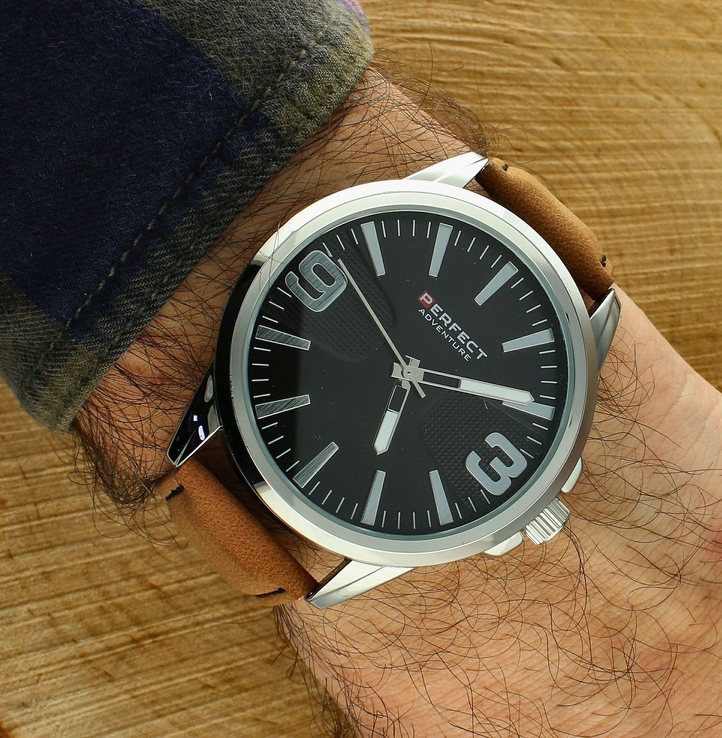 Męski zegarek Perfect na pasku W114-02 brązowy pasek W114-02. Zegarek męski Perfect. Męski zegarek na pasku. Męski tani zegarek Perfect. Zegarek męski z datownikiem. Męski zegarek na pasku na prezent..jpg