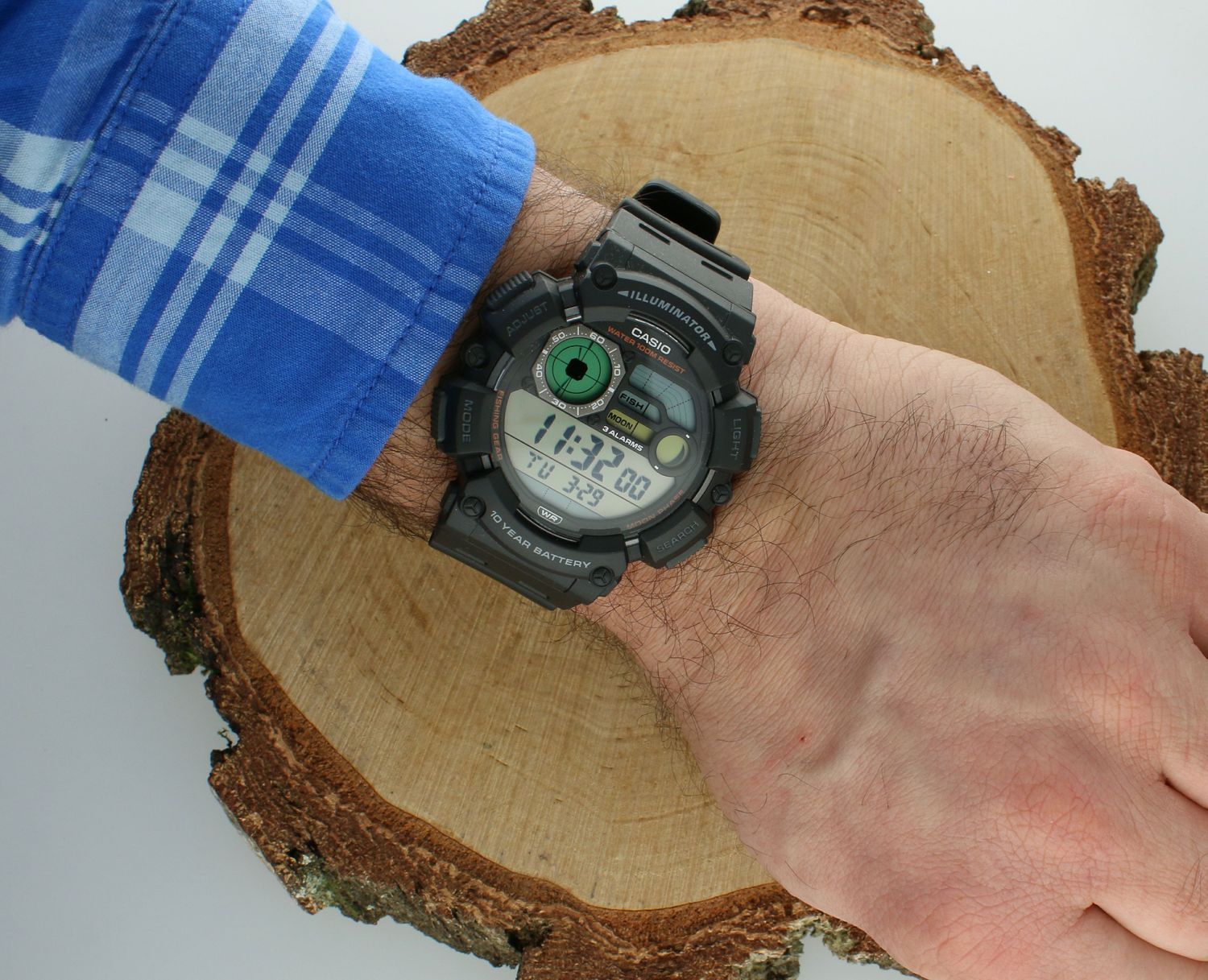 Zegarek męski CASIO WS-1500H-1AVEF wyposażony jest w kwarcowy mechanizm, zasilany za pomocą baterii. Posiada bardzo wysoką dokładność mierzenia czasu +- 10 sekund w przeciągu 30 dni.1.jpg