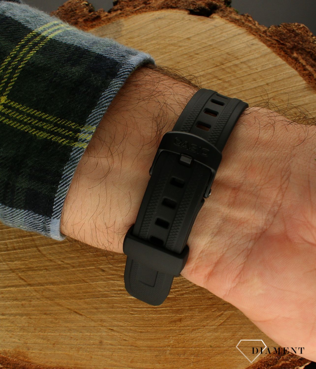 Zegarek męski Casio Waveceptor WV-58R-1AEF. Męski zegarek sportowy. Zegarek sportowy męski Casio. Męski zegarek Casio. Zegarek z wyświetlaczem. Zegarek sportowy Casio idealny na prezent dla mężczyzny..jpg