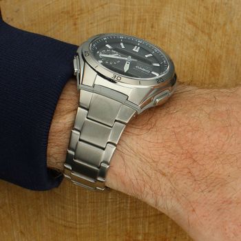 Casio WVA-M650TD-1AER Wave Ceptor - zegarek solarny radiowy tytanowy 100M casio.jpg