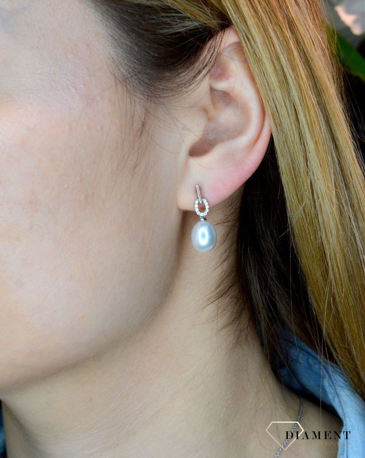 Złote kolczyki wiszące 585 białe złoto z Diamentami i perłą WŁ-35-02-002.jpg