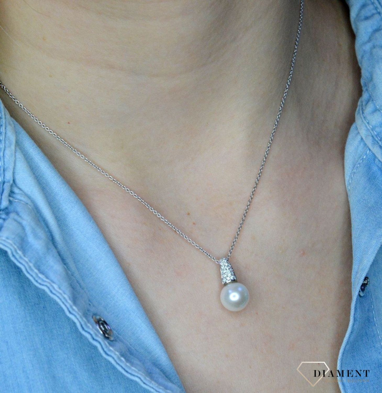 Złota zawieszka 585 Naturalna biała perła z Diamentami WŁ-35-07-007.jpg