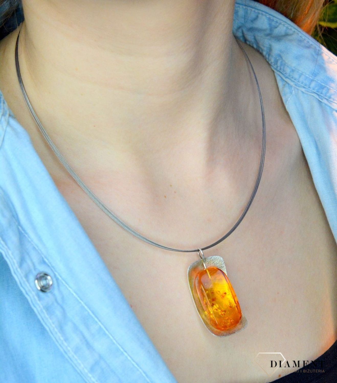 Srebrny naszyjnik damski z bursztynem 'Efektowny bursztyn' WŁ-BUR06-202.jpg