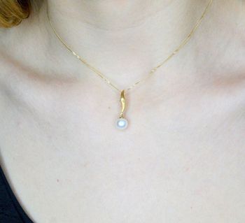 Złota zawieszka damska 585 Lśnienie perełki z diamentem 0,005 c Zawieszka HSI 0,005ct1 WŁ-Z38-07-0007  Biżuteria z kamieniami szlachetnymi, które swoim blaskiem zachwycą każdą kobietę (3).JPG