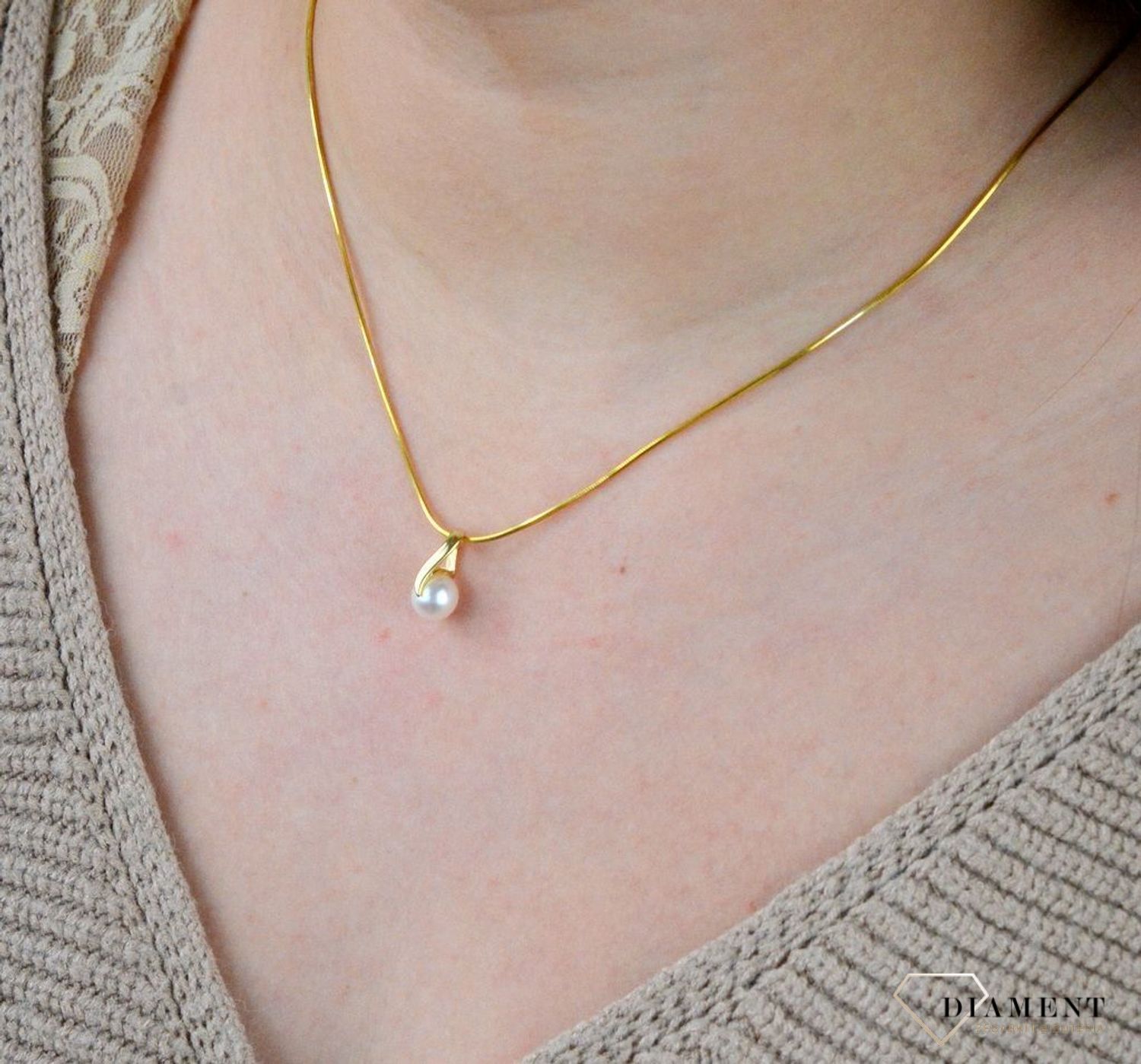 Złota zawieszka 585 perełka z łezką Z-304.jpg