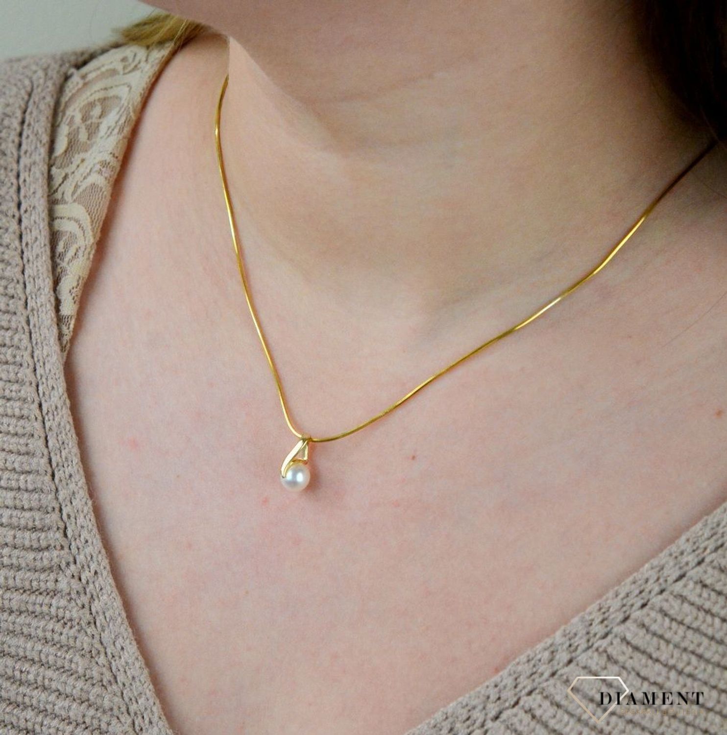 Złota zawieszka 585 perełka z łezką Z-304.jpg