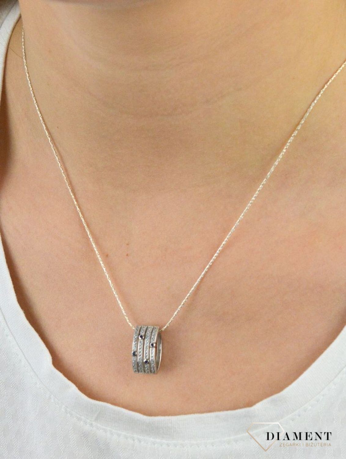 Srebrna zawieszka prostokątna białe i granatowe cyrkonie ZVI128039.jpg