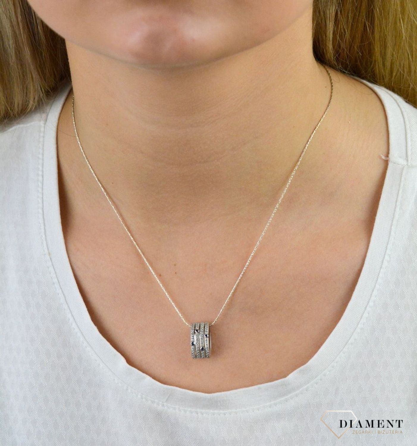 Srebrna zawieszka prostokątna białe i granatowe cyrkonie ZVI128039.jpg
