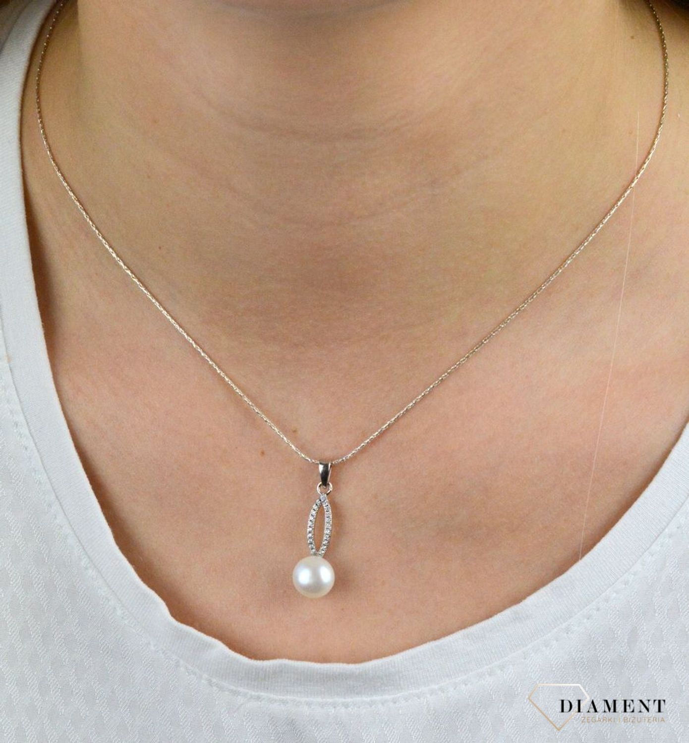 Srebrna zawieszka 925 z perełką ZVI14031.jpg